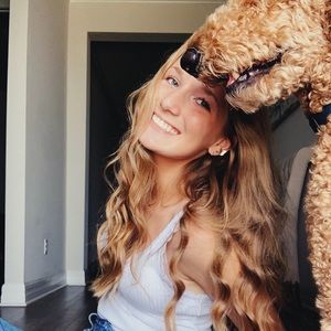 Meet your Posher, Elizabeth